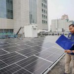 Pensiun di Usia 35 dengan 'Energy-Arbitrage': Mengapa Milenial Jakarta Mulai Menukar Saldo Bank dengan Token Energi Hijau?